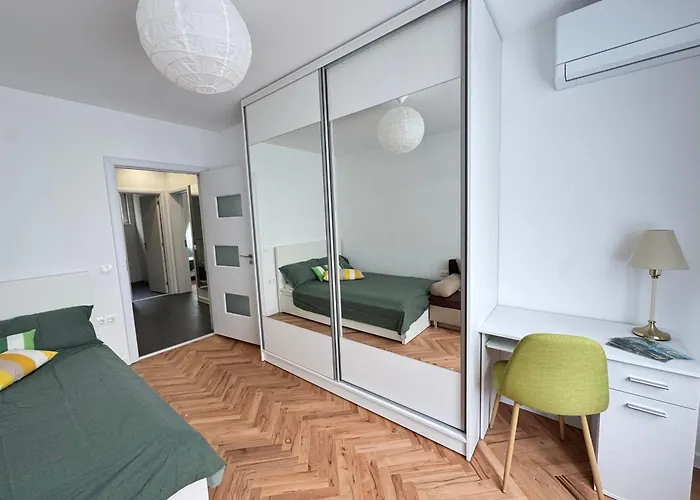 Апартамент A 2bd *